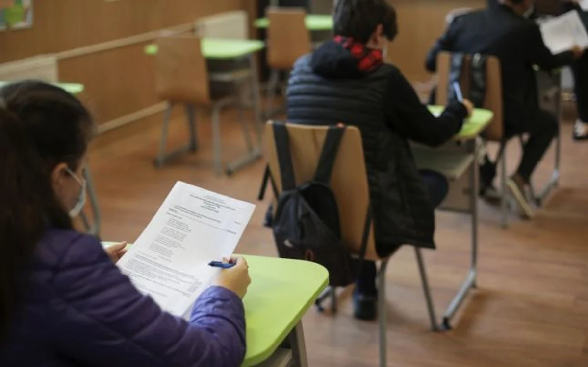 Profesorul a fotografiat subiectele şi le-a postat pe un grup de comunicare onlineFOTO  Inquam/ Octav Ganea