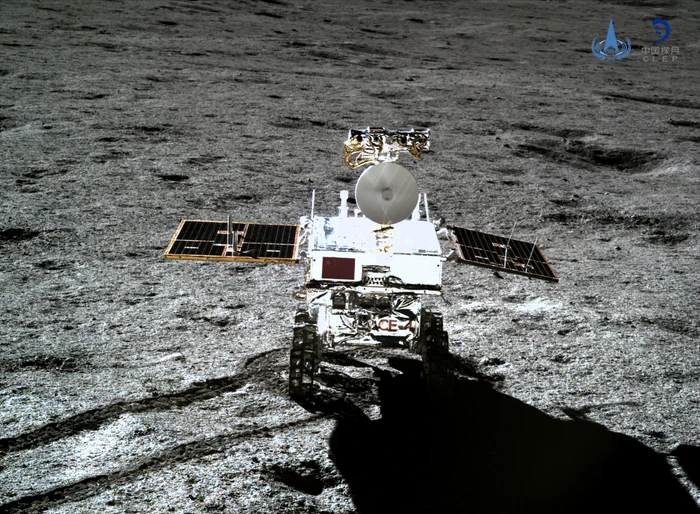 China a fost prima țară care a trimis un rover pe partea „ascunsă” a Lunii FOTO Profimedia