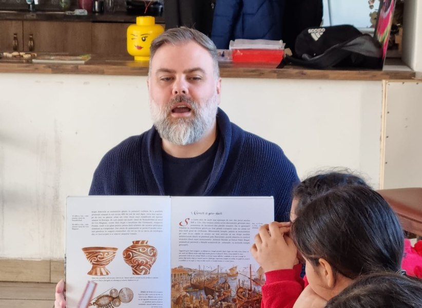  „Am ajuns să mă bucur că s-a furat coiful”. Directorul Bibliotecii din Sibiu, ironie dură: „Au aflat că România are patrimoniu cultural”