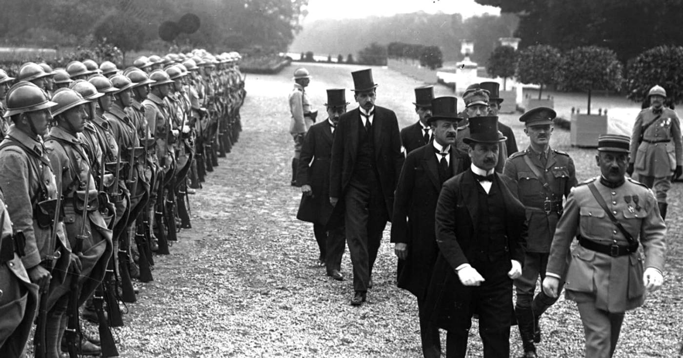 Delegaţia maghiară a ajuns la Palatul Marele Trianon pe 4 iunie 1920 FOTO: Wikimedia Commons