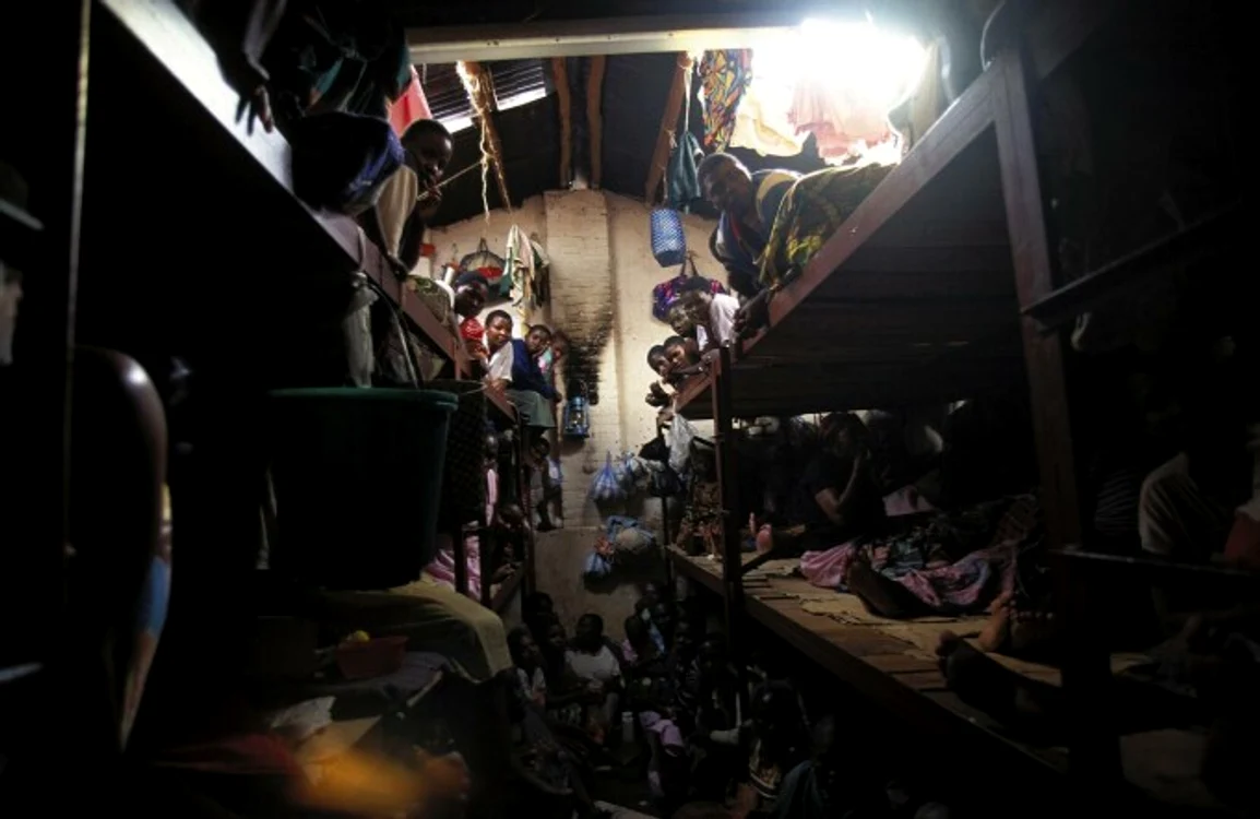 Deținuții din închisoarea Gitarama din Rwanda Foto: newsflash