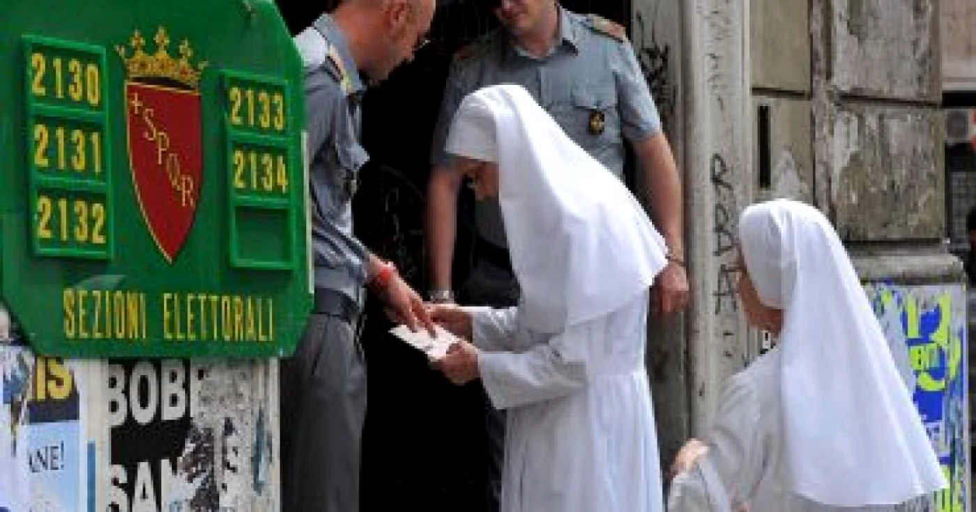 Italia: Două femei au jefuit casa unei bătrâne şi i-au furat 20.000 de euro
