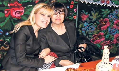 Mama Elenei Udrea și a vizitat fiica în arest jpeg