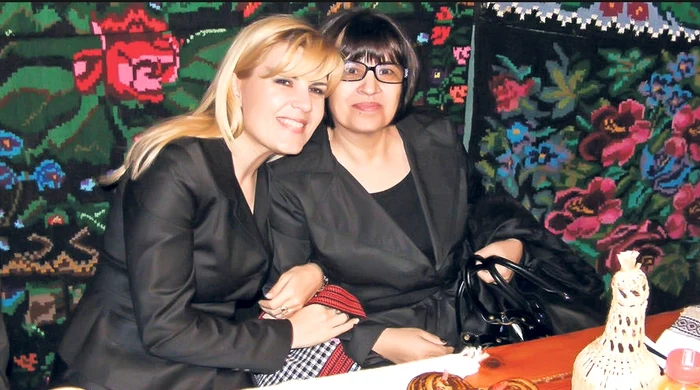 Mama Elenei Udrea și-a vizitat fiica în arestFoto: Arhiva personală