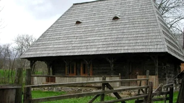 Prezent şi viitor în Maramureșul turistic și tradiţional despre disparitia arhitecturii si culturii populare maramuresene jpeg