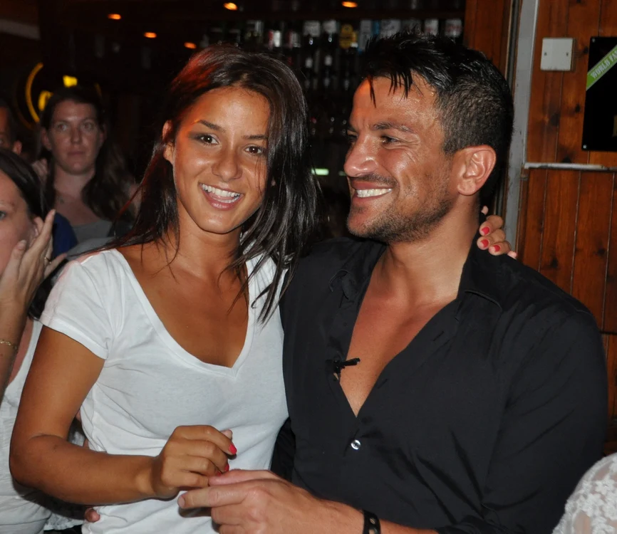 lara şi Peter Andre