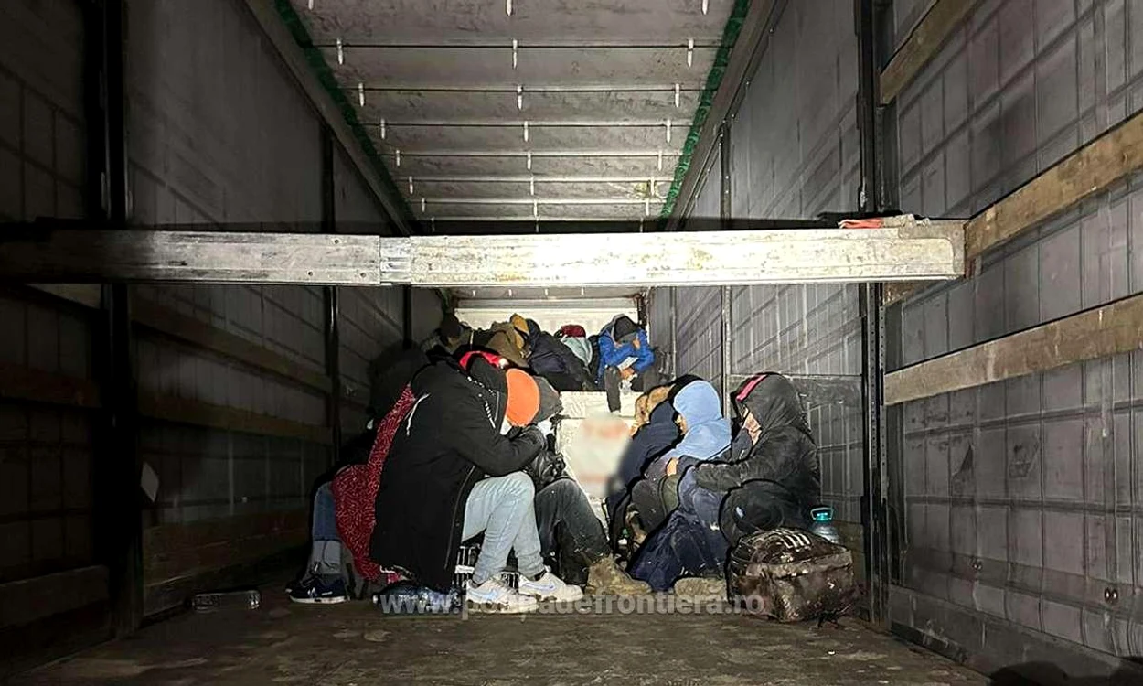 Oamenii erau ascunși în TIR-uri FOTO Poliția de Frontieră 