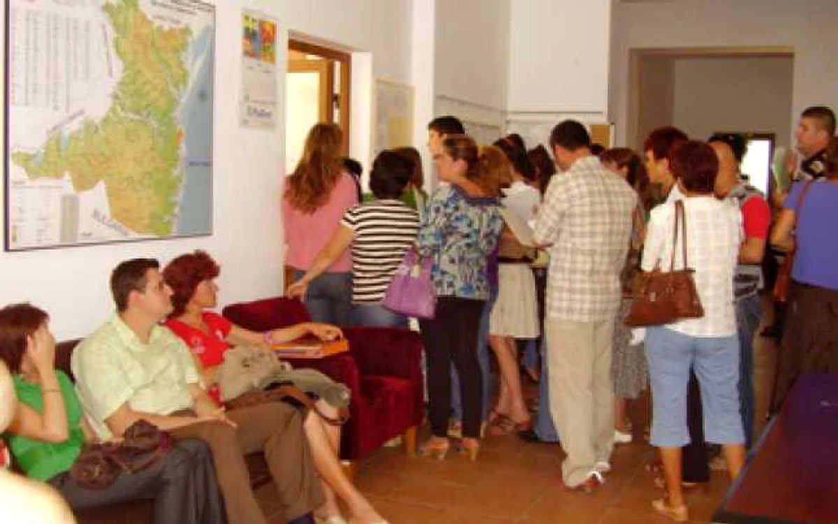 Bacău: Trei concurenţi pe loc la examenul de titularizare