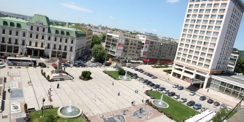 Piata Unirii Iasi jpg