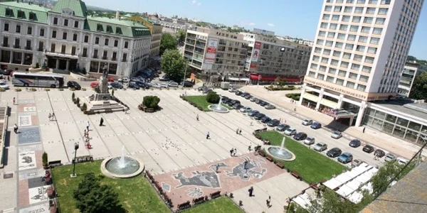Piata Unirii Iasi jpg