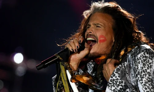 Steven Tyler de la Aerosmith cântă în timpul unui concert la Centrul Sportiv Olimpiisky din Moscova Rusia FOTO Hepta / Sputnik / Vladimir Astapkovich 