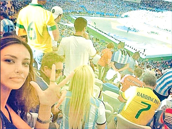 Mădălina a stat într-un sector plin de fani argentinieni