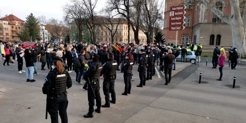 Forţele de ordine au blocat centrul Timişoarei FOTO Ş.Both