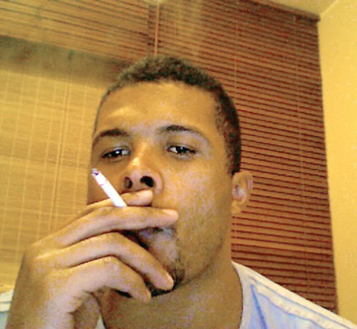 Solistul George Papagheorghe a aruncat ţigările ca să poată cânta