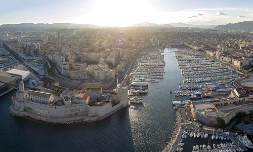 1 marseille vieux port pano Wikipedia jpg