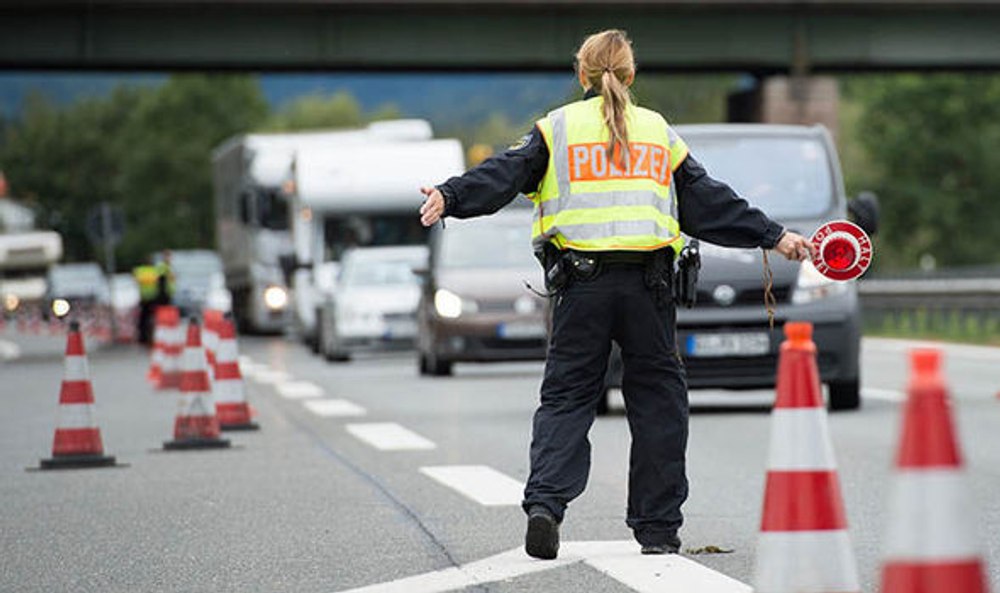 Ce a pățit un șofer român după o șicanare în trafic. „Cel puțin al treilea luat de poliția din Germania anul ăsta”