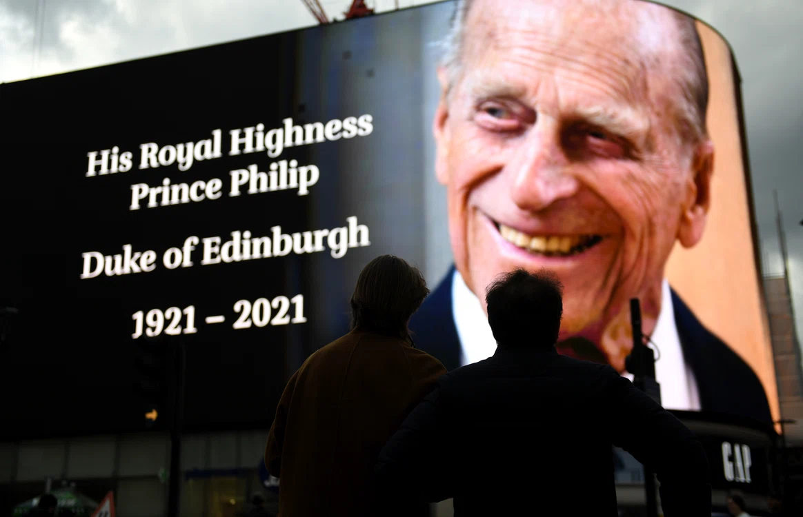 
    Peste tot în Marea Britanie au fost aduse omagii pentru Prințul Philip foto: EPA-EFE  