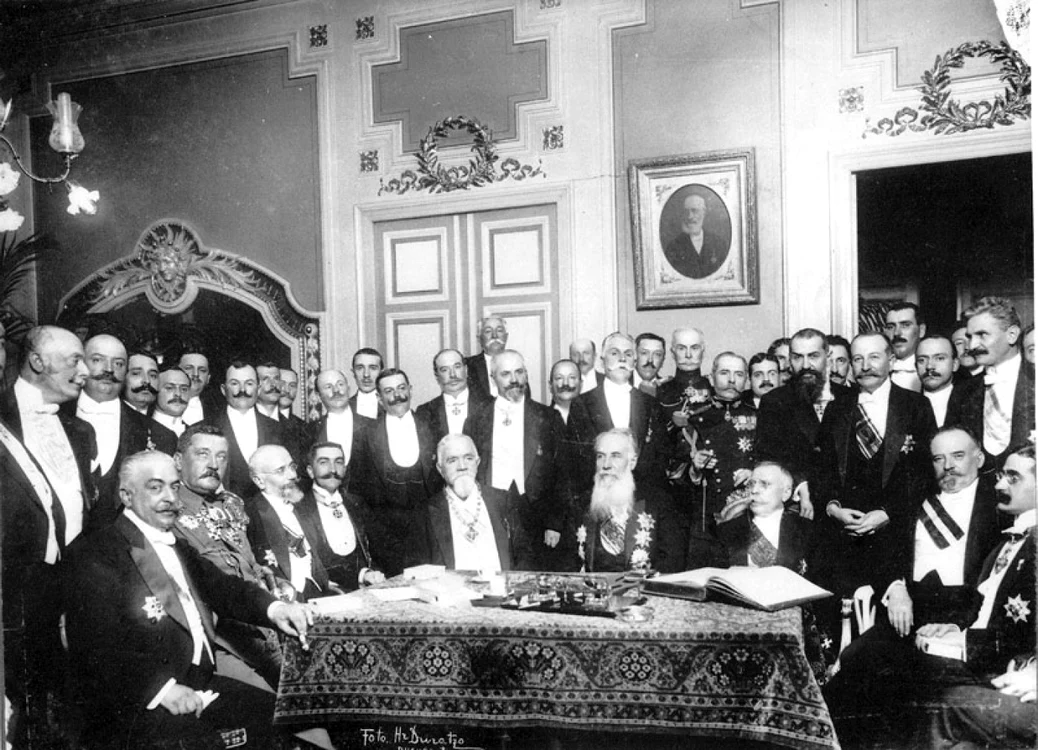 Sfatul Țării care a votat în 1918 unirea Basarabiei și România FOTO romaniamd