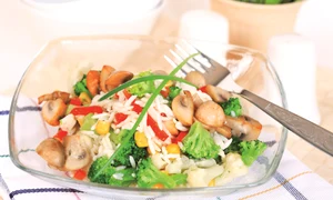 salata ciuperci si legume fotolia jpeg