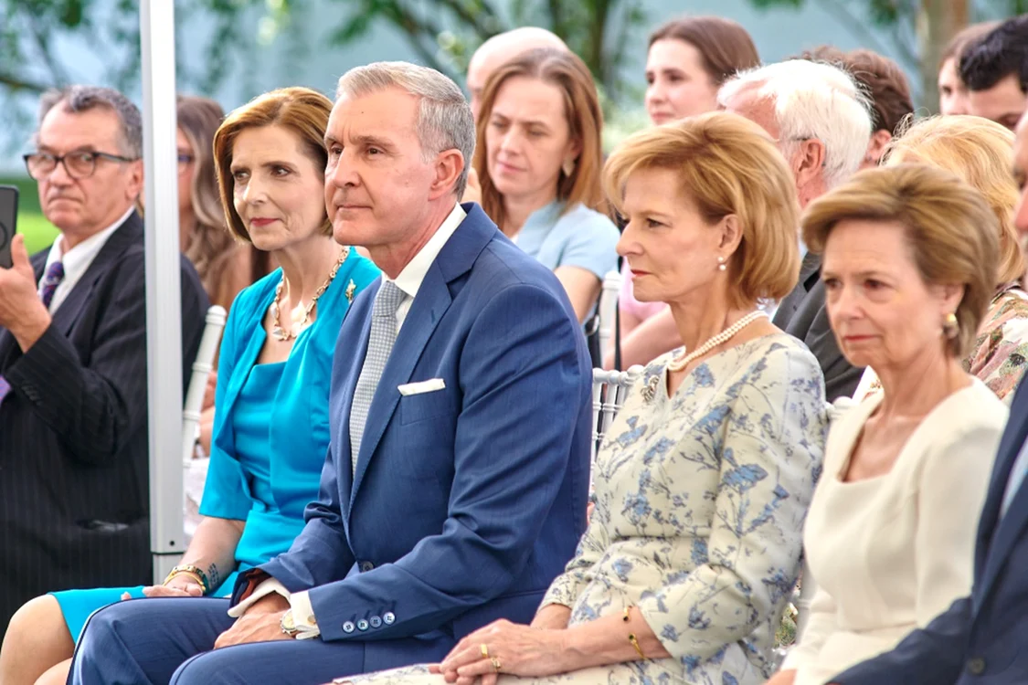 Majestatea Sa Margareta și Principele Radu la 30 de ani de la căsătorie cu Principesa Maria, Principesa Sofia și Dan Duda FOTO Casa Majestății Sale 8 jpeg