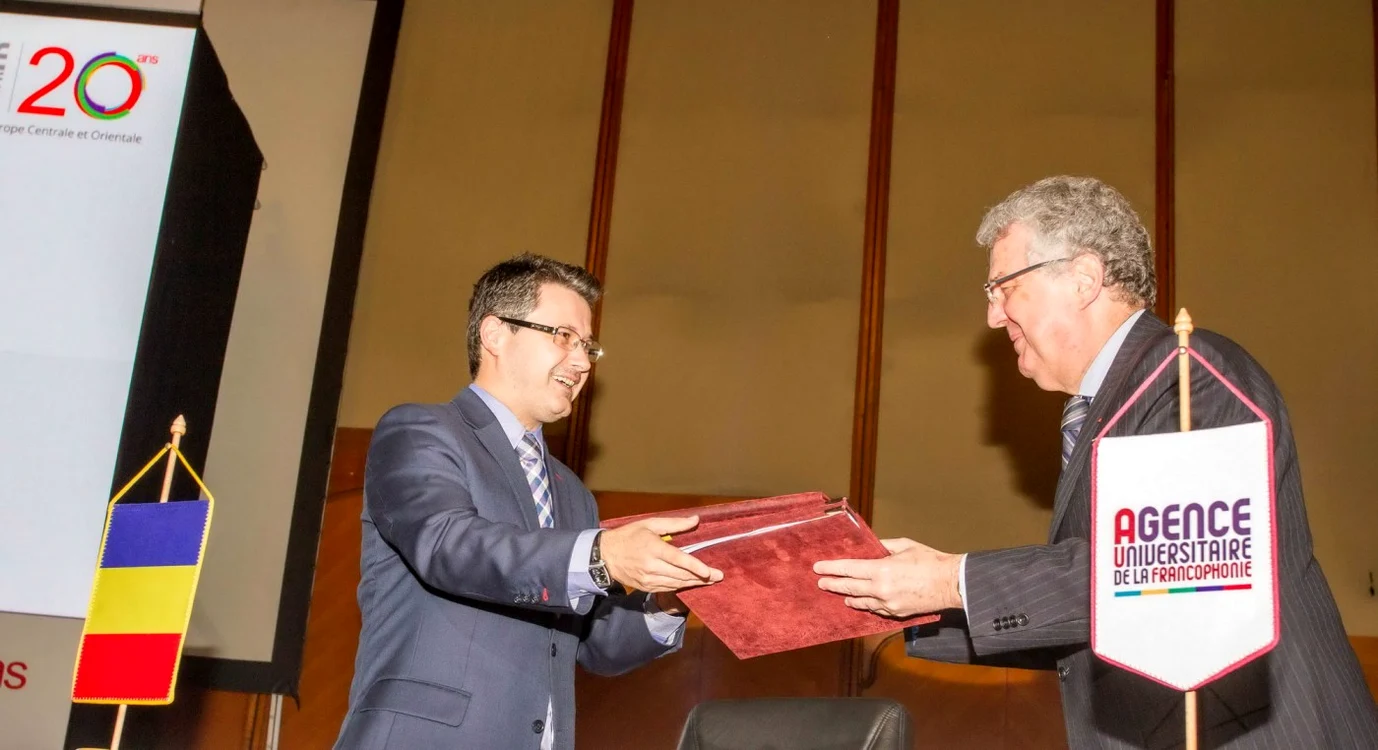 Ministrul Mihnea Costoiu şi rectorul Agenţiei Universitare a Francofoniei, Bernard Cerquilini     FOTO: edu.ro