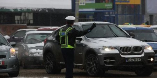 Poliţiştii au monitorizat traficul.
