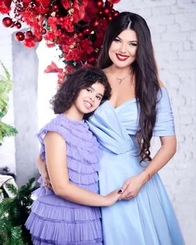 Paula Deling a adoptat-o pe Elena acum 7 ani foto Instagram