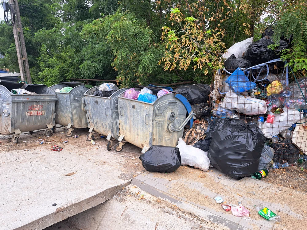 Colectarea selectivă rămâne o necunoscută în anumite zone din mediul rural FOTO Cosmin Zamfirache