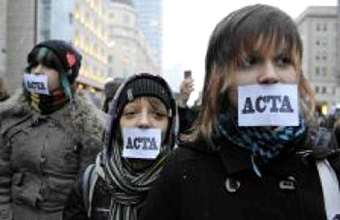Protestul anti ACTA va avea loc în Piața Prefecturii. Foto: arhivă