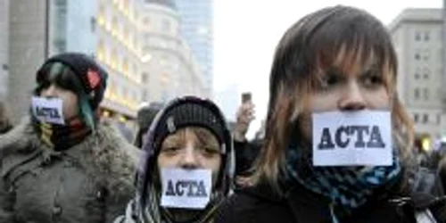 Protestul anti ACTA va avea loc în Piața Prefecturii. Foto: arhivă