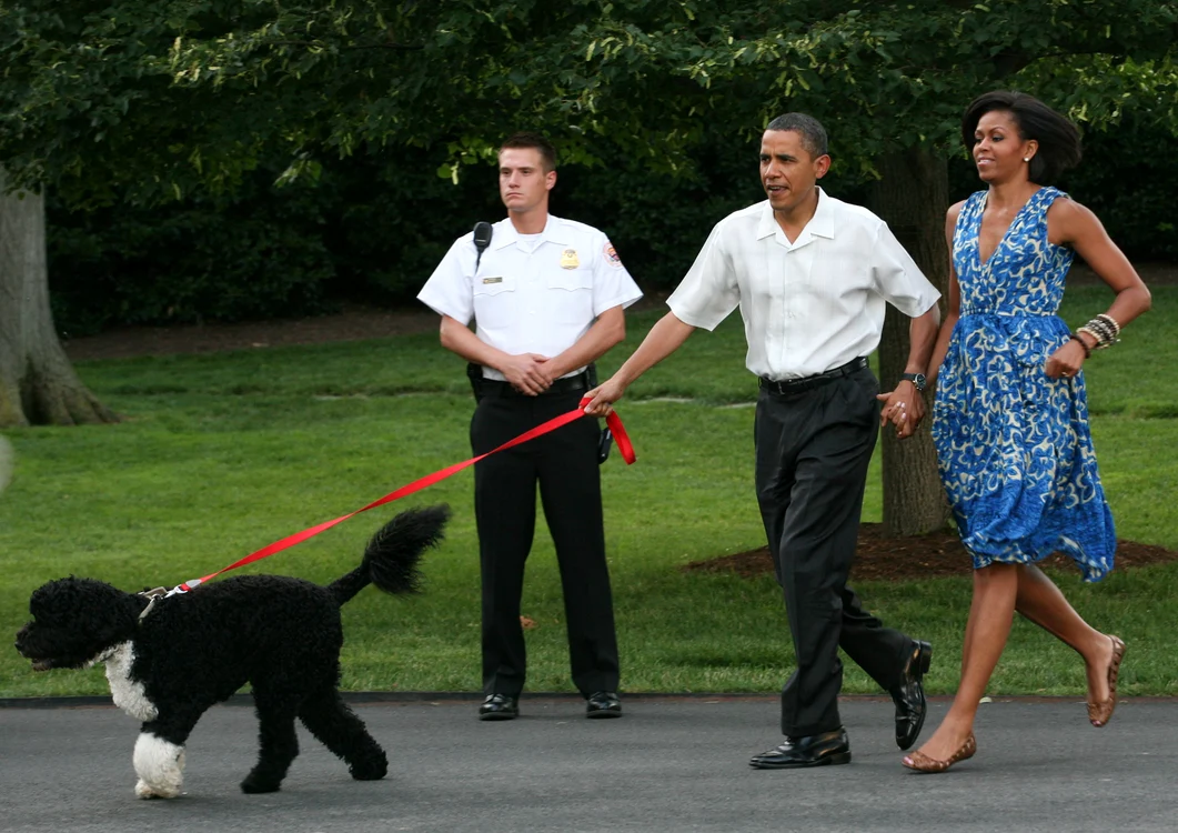 Barack Obama și câinele lui GettyImages 101903270 jpg