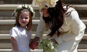 Și Kate Middleton are de furcă cu părul prințesei Charlotte jpeg