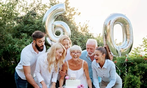 1 femeiesarbatorind60ani jpg jpeg