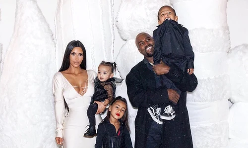 Kim Kardashian și Kanye West vor face al patrulea copil printr o mamă surogat jpeg