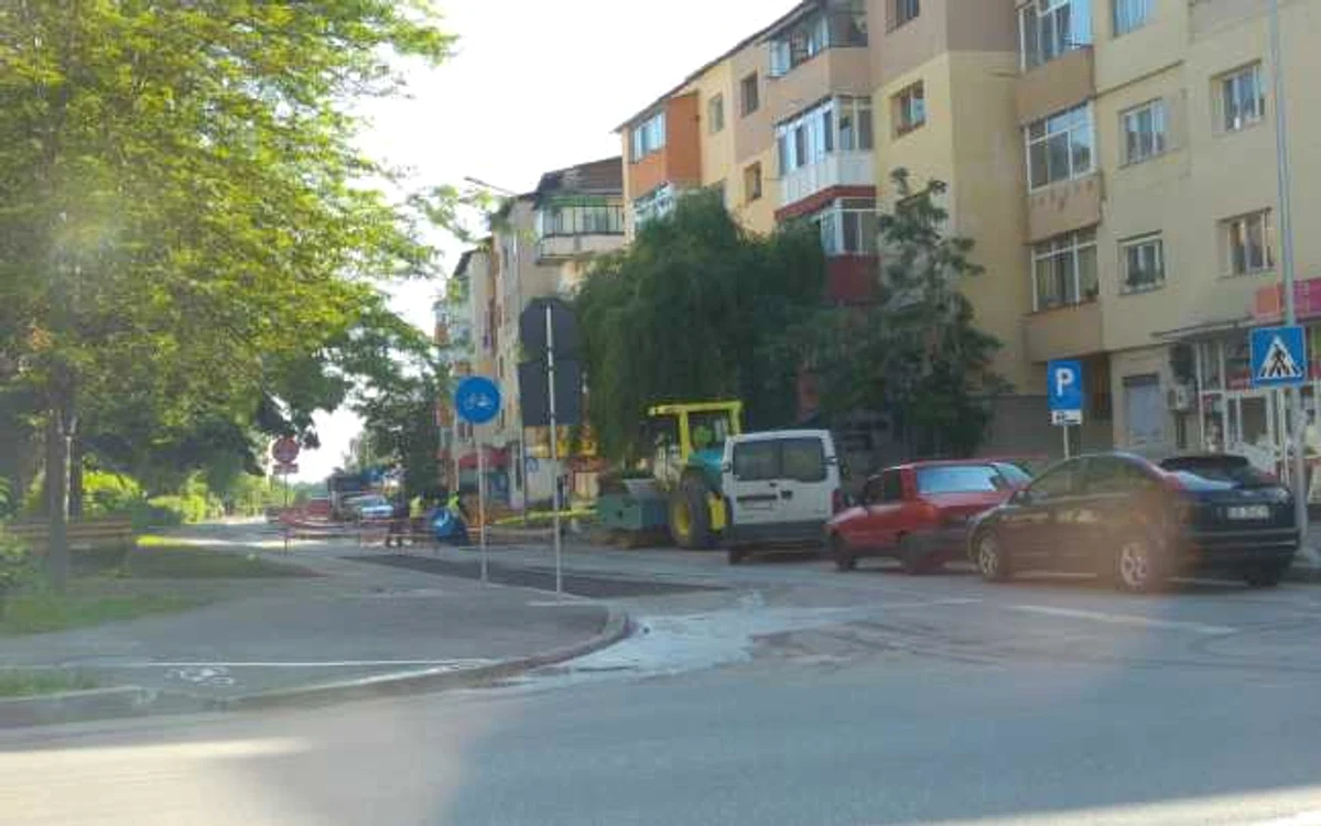 Continua reabilitarea strazilor
