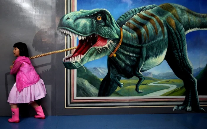 Picturi tridimensionale realizate de artişti coreeni, la expoziţia din Qingdao, China FOTO telegraph.co.uk