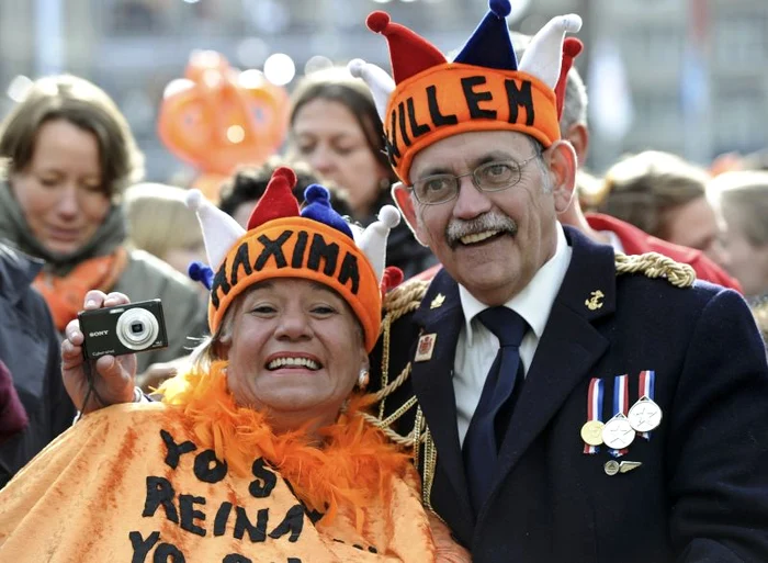 Olandezii l-au celebrat pe străzi pe noul rege Willem Alexander. (Foto: Reuters)