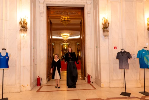 Principesa Sofia și Roxana Bulugioiu Ciuhulescu la Gala Centenară a Canotajului Românesc. FOTO: Alexandra Curea Gogu, Casa Majestății Sale