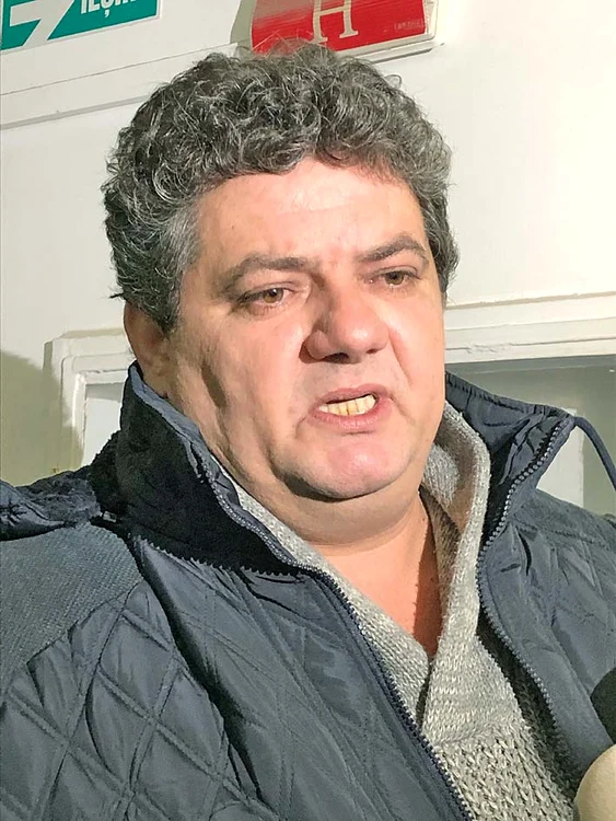 Tatăl băiatului, în lacrimi pe holurile instanţei