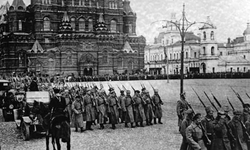 Rusia între război și revoluție (1914 1921) jpeg