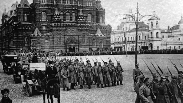 Rusia între război și revoluție (1914 1921) jpeg