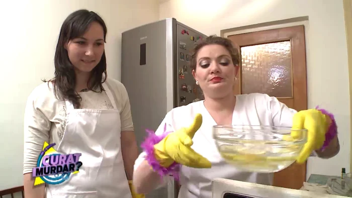 Sfaturi în bucătărie: Lămâia face minuni în curăţenie!Foto: Prima TV