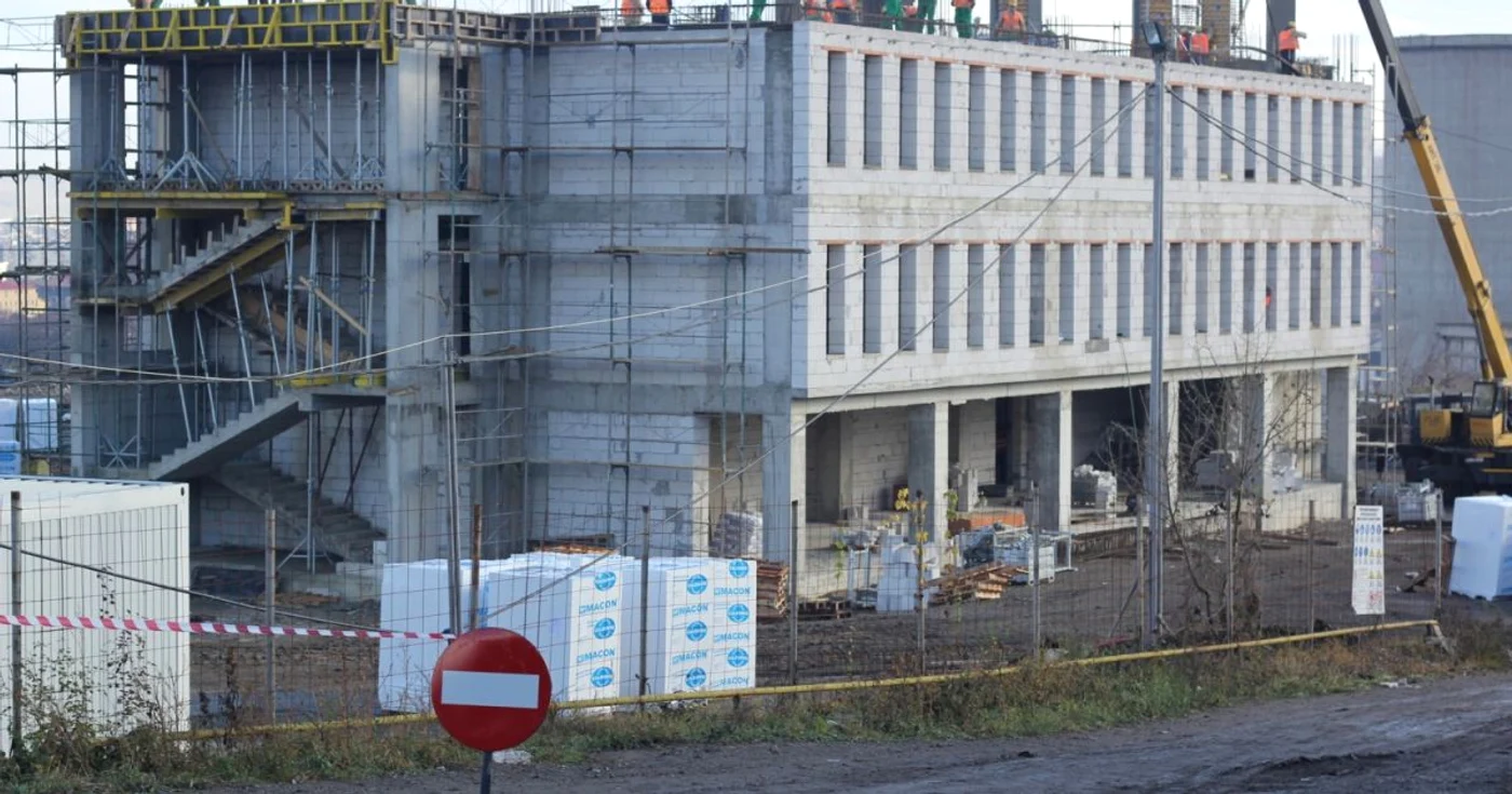 Parcele din zona viitorului centru de afaceri vor fi cedate investitorilor care aduc locuri de muncă. FOTO: Daniel Guţă.