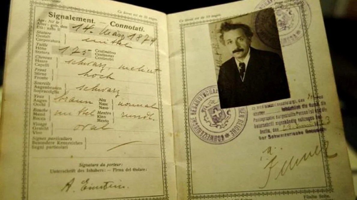 Cum arată personalităţile internaţionale în fotografiile din paşaport jpeg