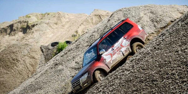 Mitsubishi off-road day