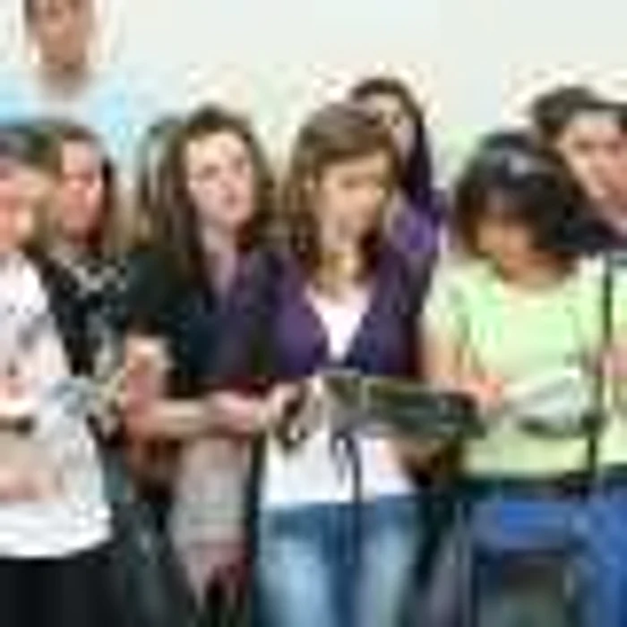 Elevii au studiat cu atenţie „carnetele etnobotanice“