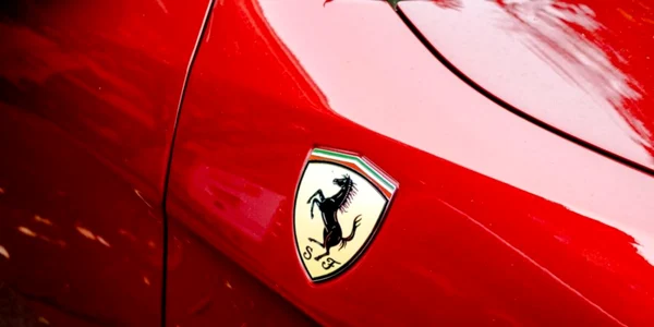 ferrari sigla