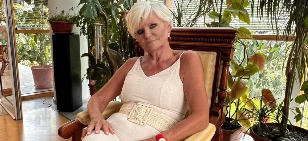 Monica Tatoiu cumpără haine din second-hand, deși are pensie de peste 20.000 lei. Trucurile ei de igienizare