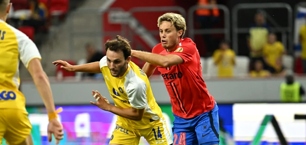Baeten, dreapta) nu s-a impus în primul 11 la FCSB