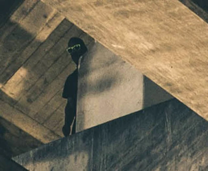 Cei doi tineri nu şi-au dat seama că erau urmăriţi